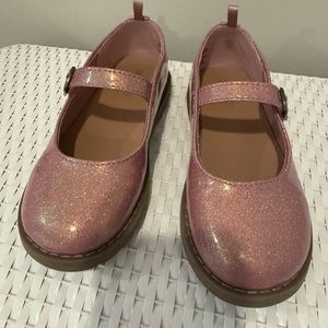 Pink shiny dress shoe